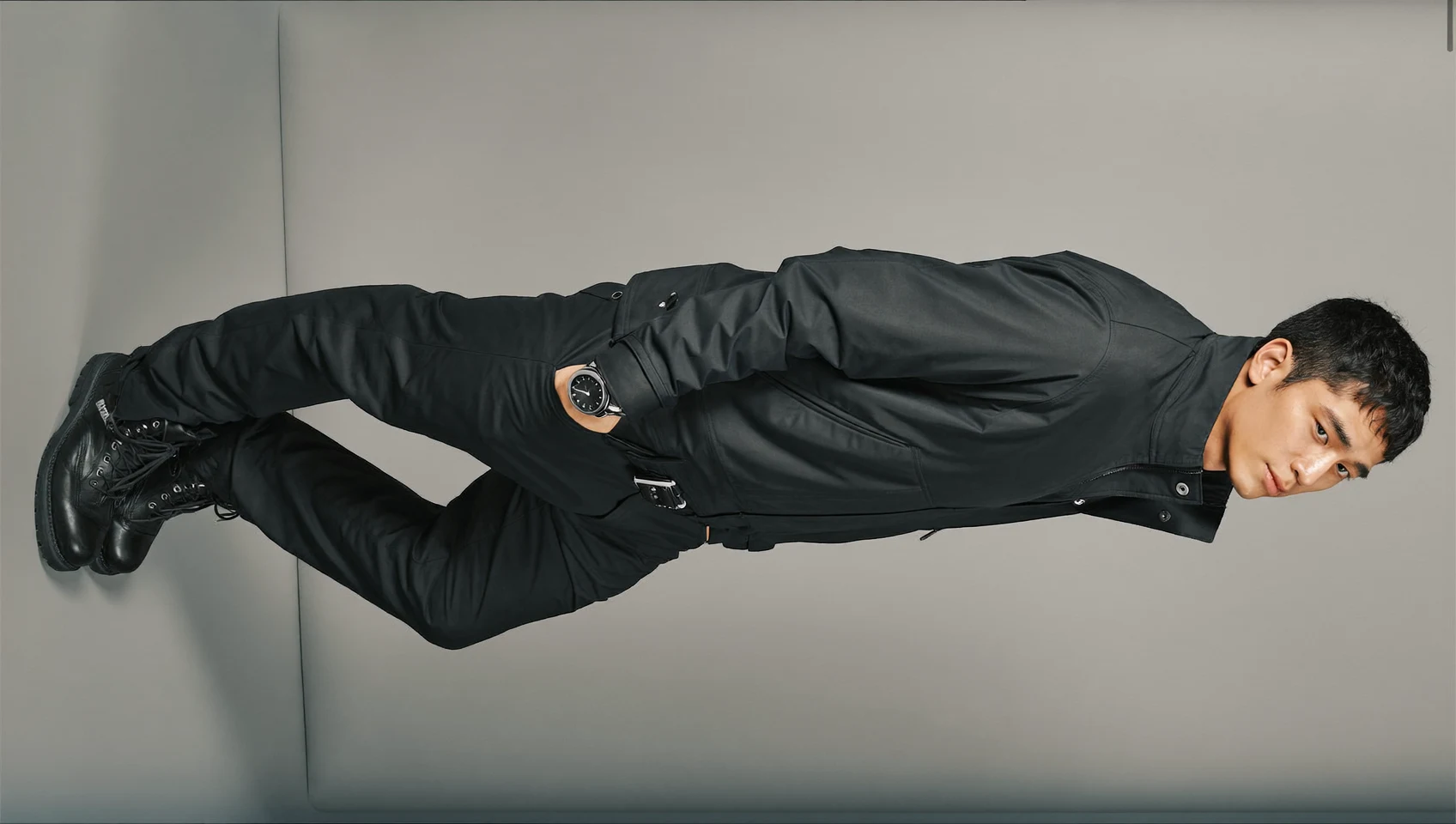 Illustration générée d'une ambiance de mode masculine, non issue de la boutique
